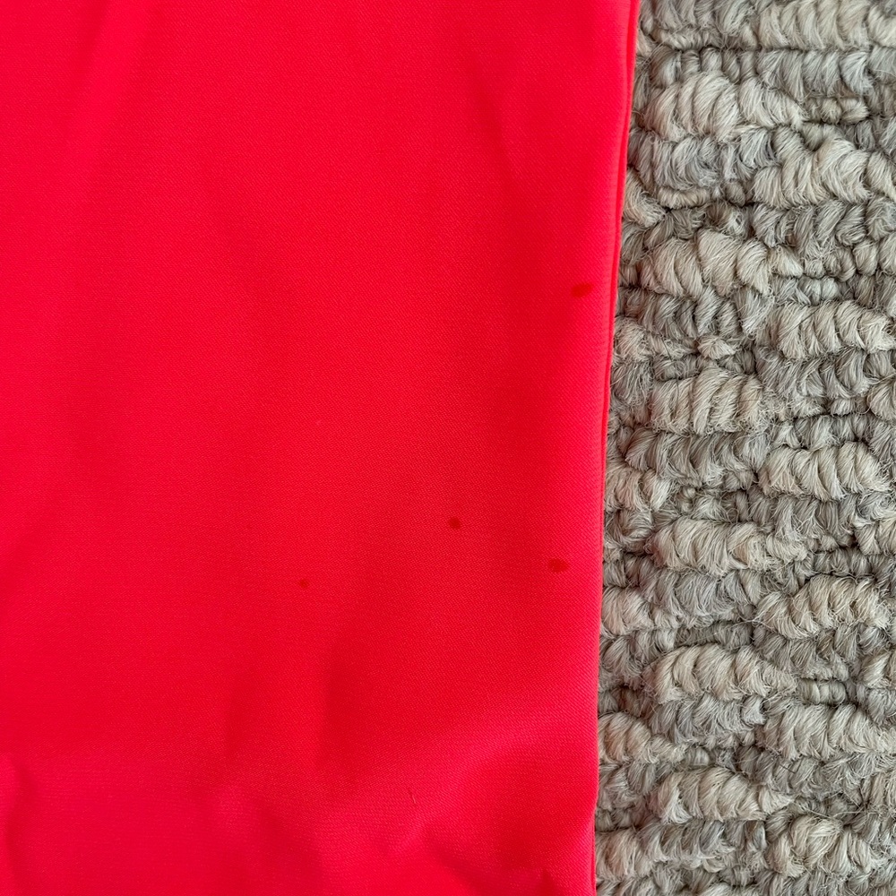 Express V-neck Blouse - Picture 4 of 4